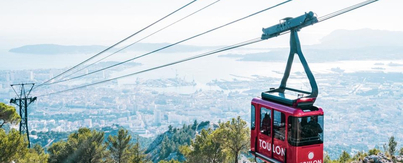 Téléphérique du Mont Faron et visite du mémorial Téléphérique du Mont Faron et visite du mémorial