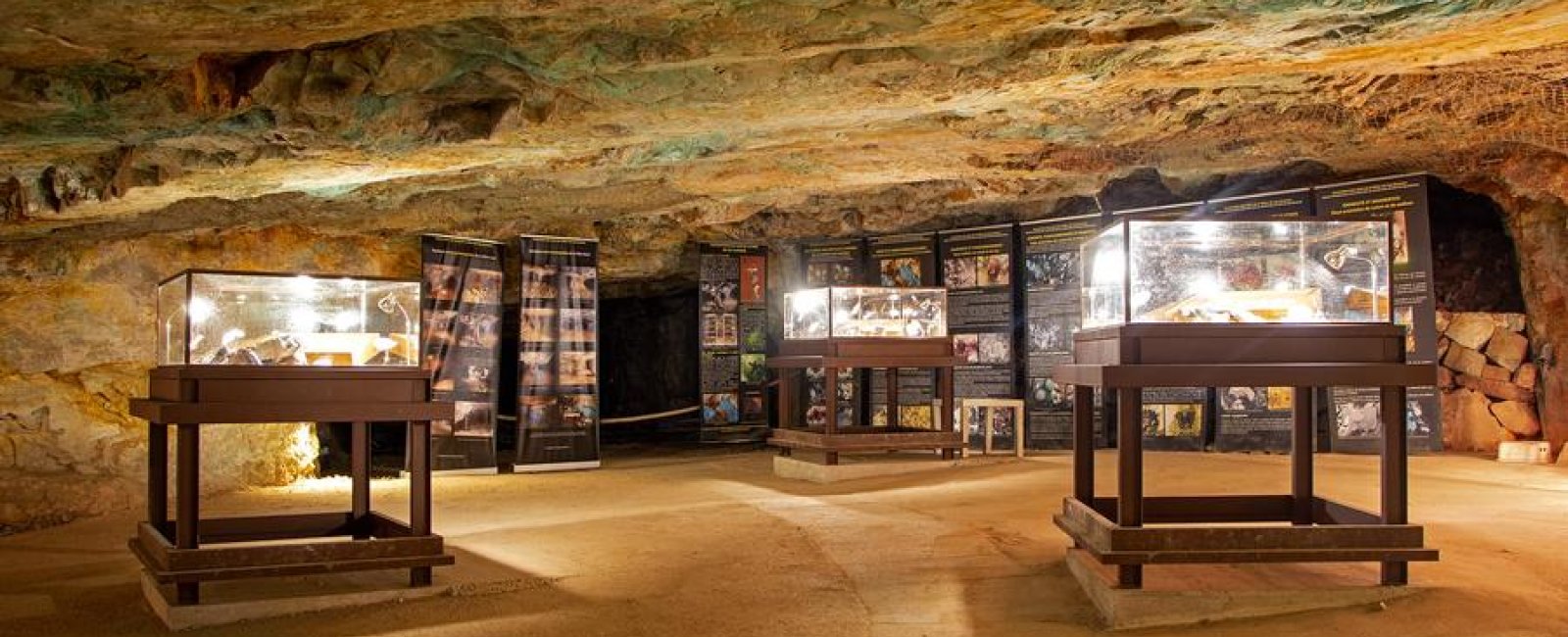 Visite du musée de la mine de Cap Garonne avec Amusez-vous en Méditerranée Porte des Maures