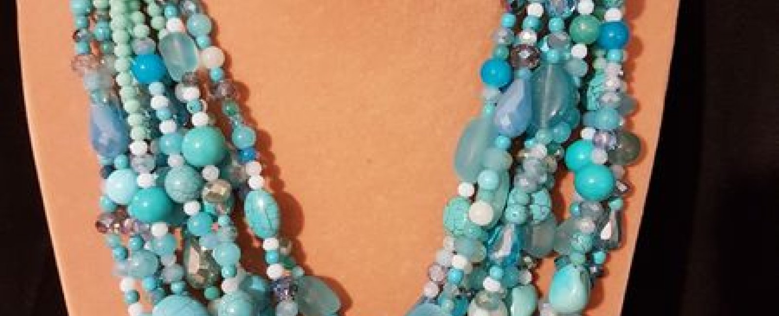 Turquoise necklace by Les Bijoux de Natascha
