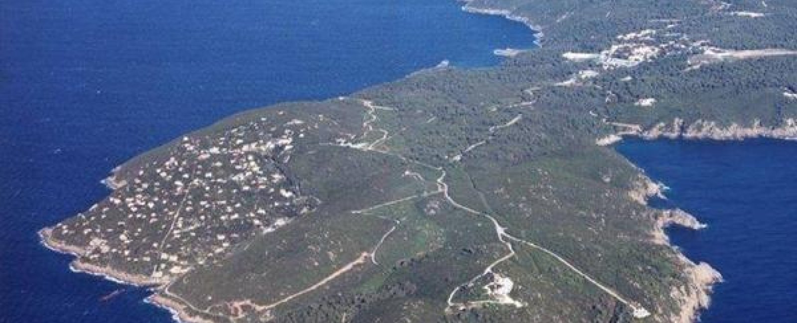 Shuttles to Île du Levant - Vedettes îles d'Or et le Corsaire_Le Lavandou