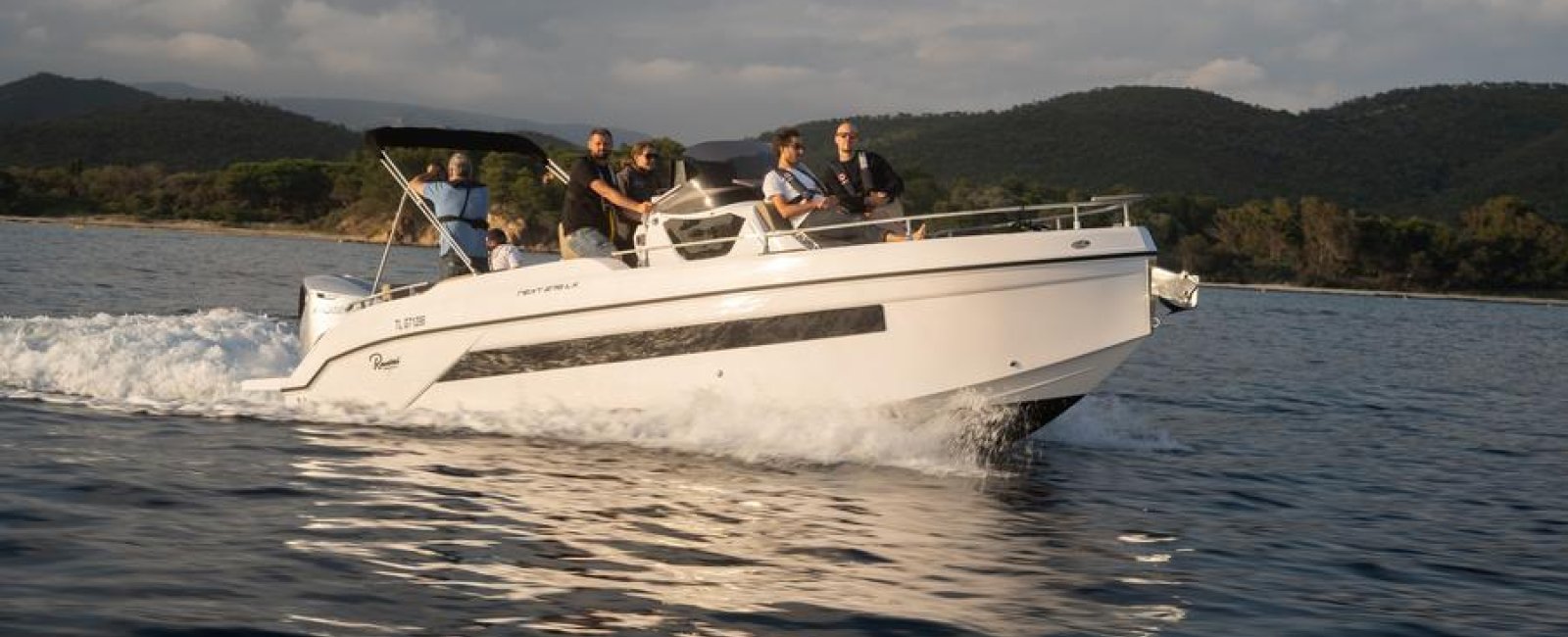 Promotion location de bateaux semi-rigides ou coques avec As Location à La Londe-les-Maures