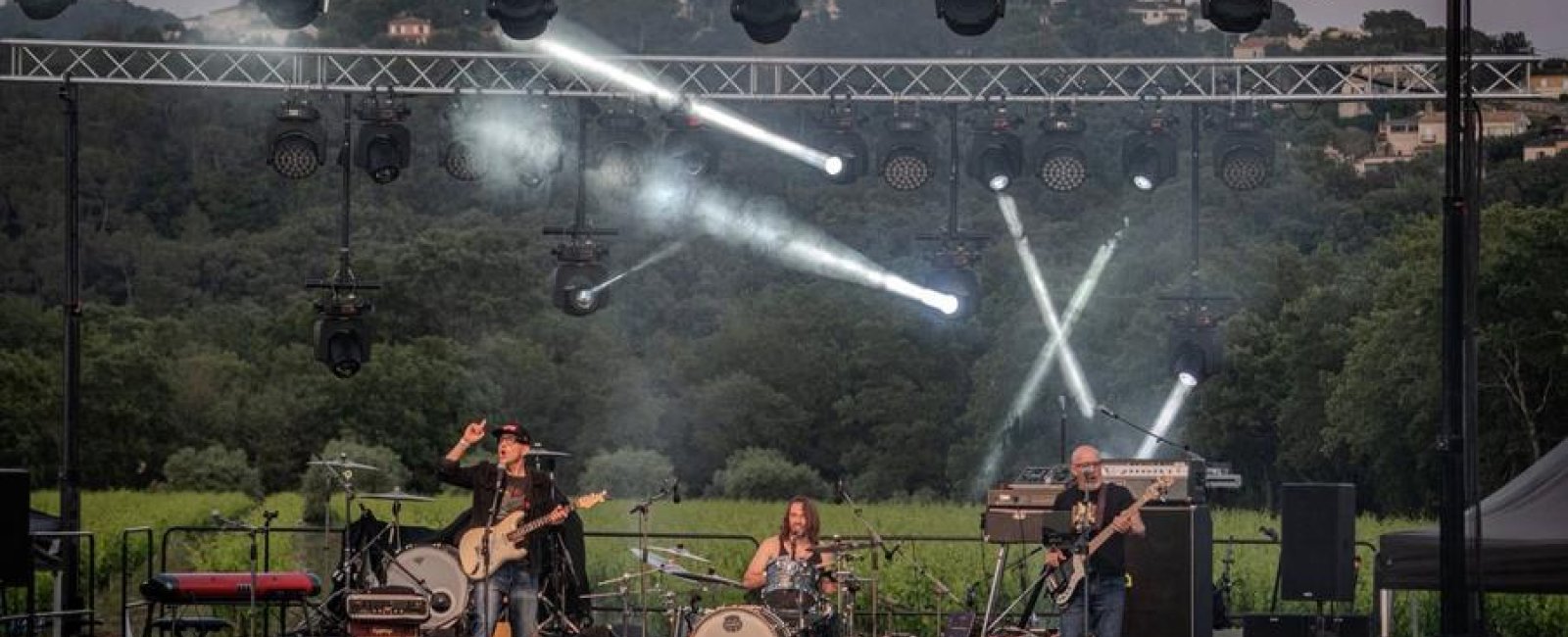 Scène musicale au festival Rock and Wine