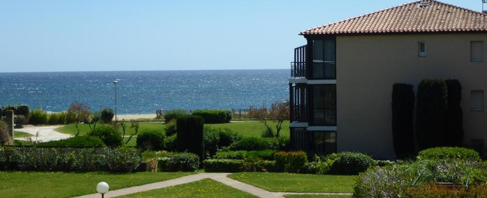 Vue mer de la terrasse et de la chambre