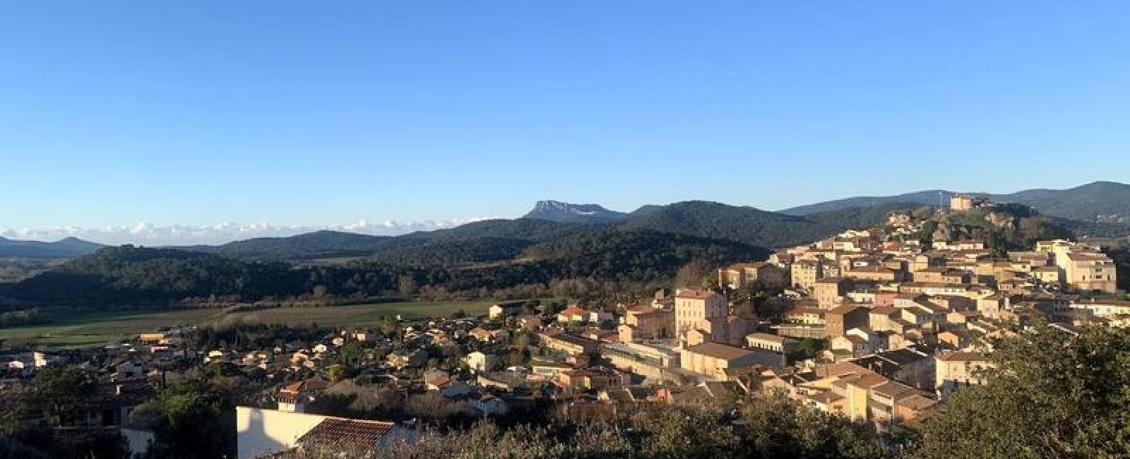 Vue sur le vieux village