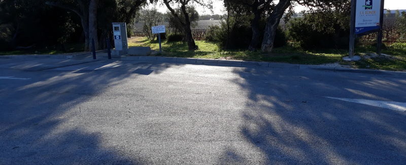 Aire d'avitaillement et de stationnement toute l'année