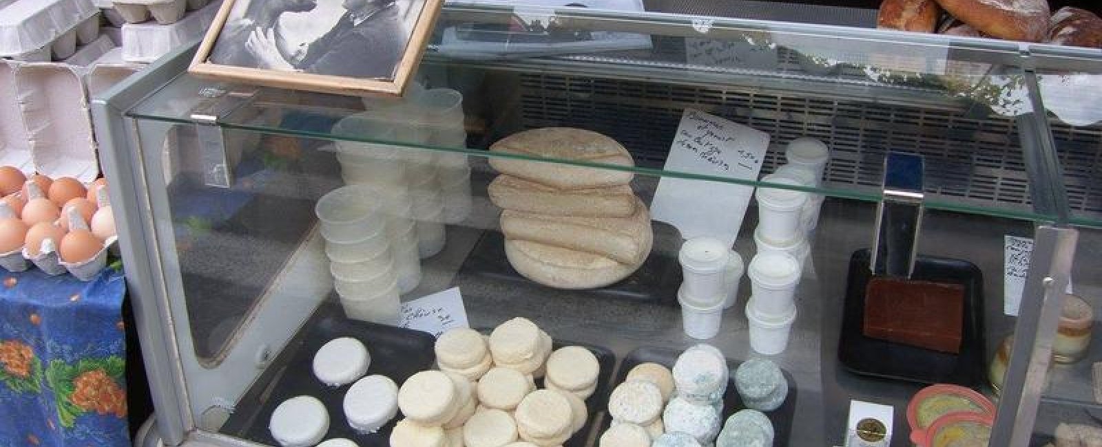 L'étale de la Bastide de la Cabrière sur le marché de Collobrières