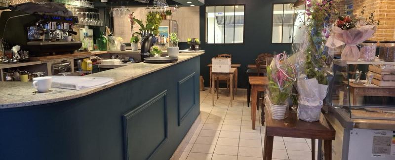 Les Frangines : bar - restaurant à La Londe-les-Maures