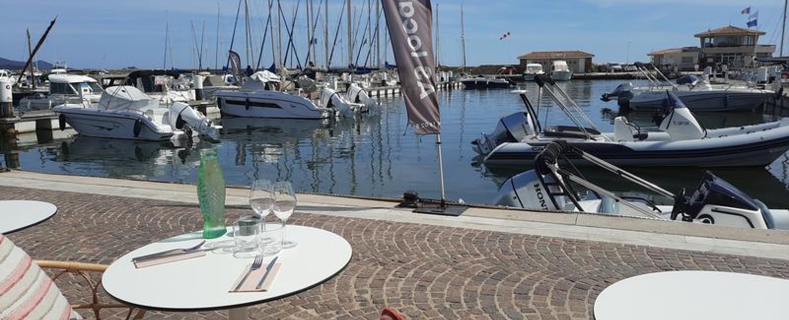 Marius Café port Miramar à La Londe-les-Maures