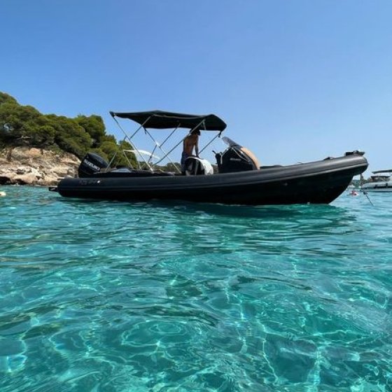 Excursion à la journée avec skipper en Méditerranée Porte des Maures