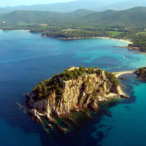 Balade côtière vers le Fort de Brégançon avec Jack Martins Aventure