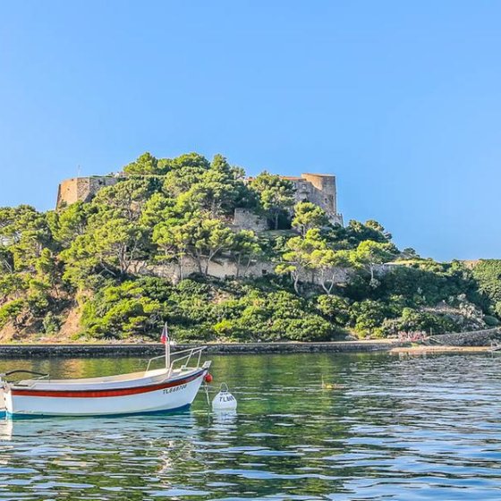Balade en bateau Hybride autour du Fort de Brégançon_Bormes-les-Mimosas Balade en bateau Hybride autour du Fort de Brégançon_Bormes-les-Mimosas
