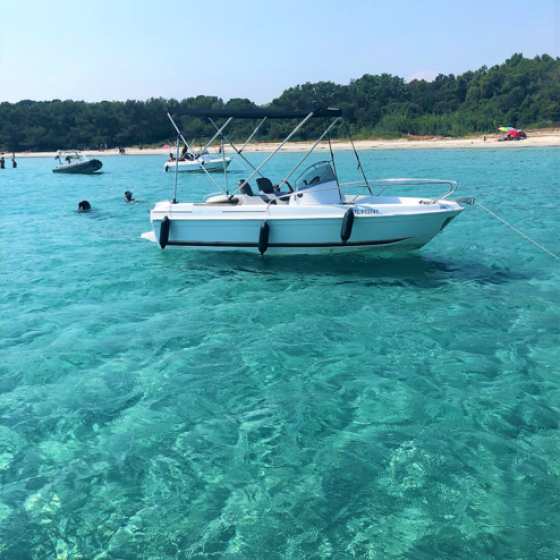 Location de bateaux sans permis à La Londe les Maures