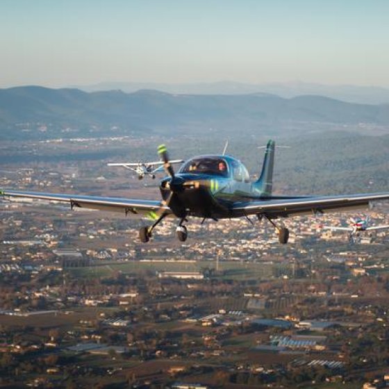 Panorama avec l'aéroclub du Soleil