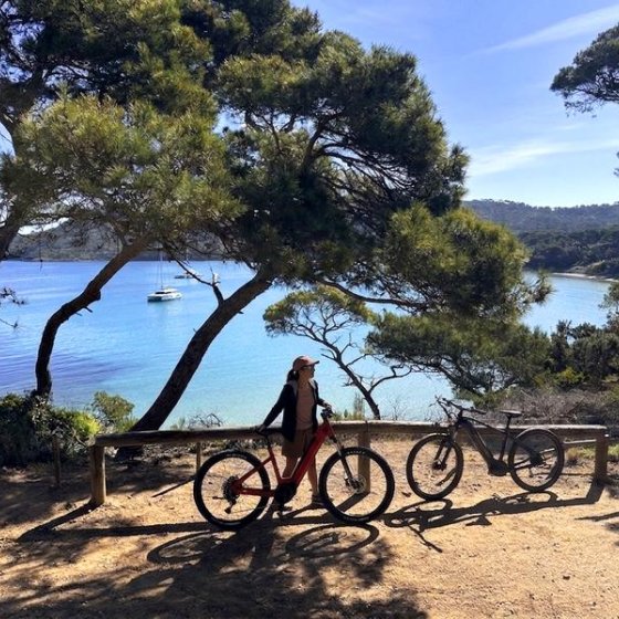 L'arrivée avec votre VTT électrique à la Plage Notre Dame