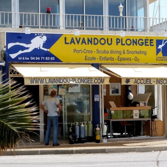 Le club Le club