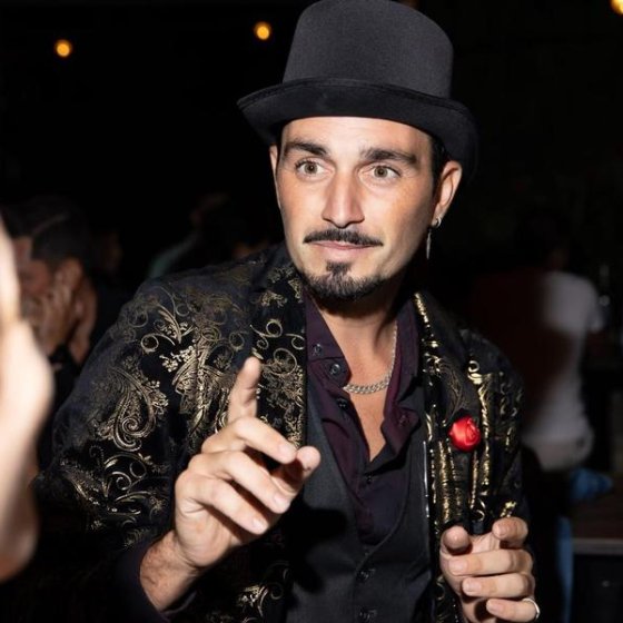 Close-up - Antoine Caruso - Magicien à Cuers