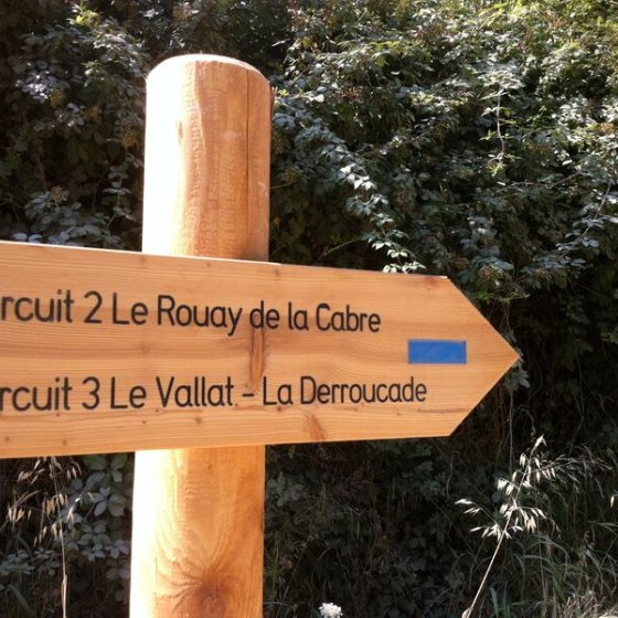 Panneau sentier Le Valalt - La Deroucade à La Londe les Maures
