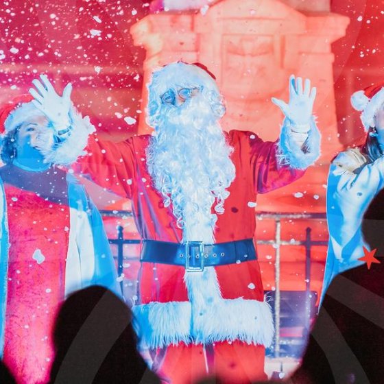 Disney Show, departure of Father Christmas_La Londe-les-Maures