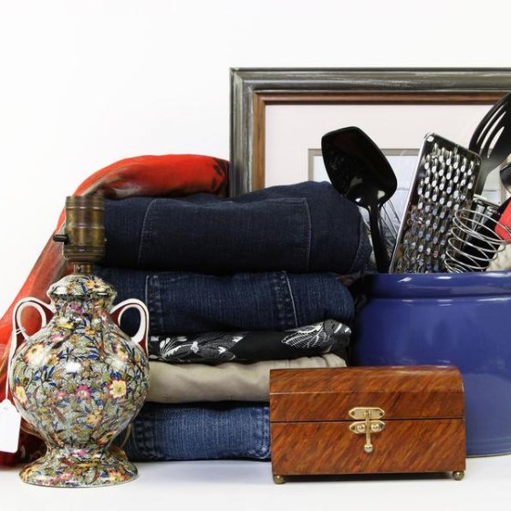 Les vide-greniers en Méditerranée Porte des Maures