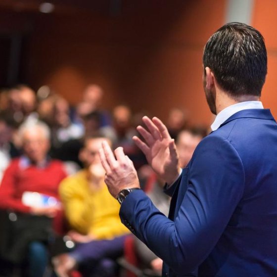 Workshops zu Familienaufstellungen durch den Verein Anoochka Events_La Londe-les-Maures