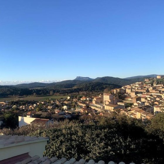 Vue sur le vieux village Vue sur le vieux village
