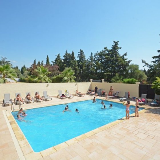 Campsite with swimming pool in La Londe les Maures