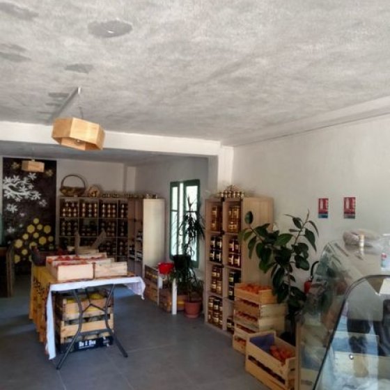 Miellerie Ferrero Rucher à Collobrières