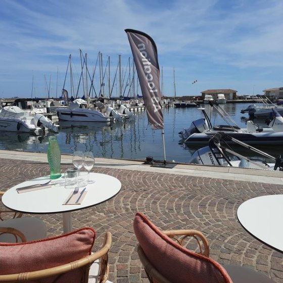Marius Café port Miramar à La Londe-les-Maures