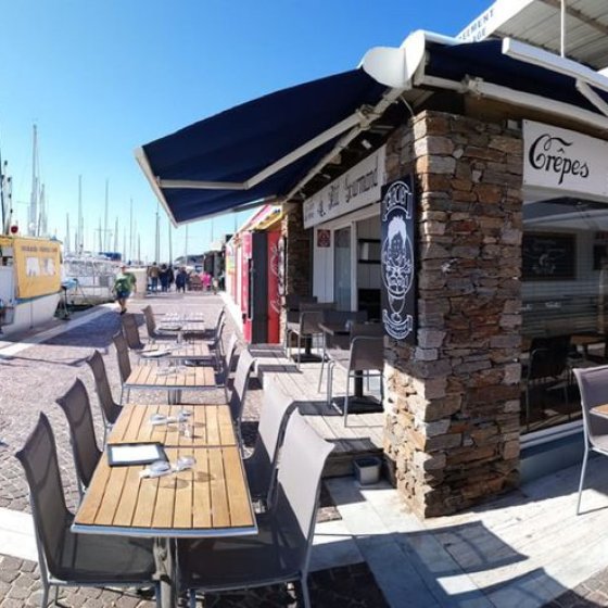 Crêperie Eisdiele Teesalon am Hafen Miramar in La Londe les Maures